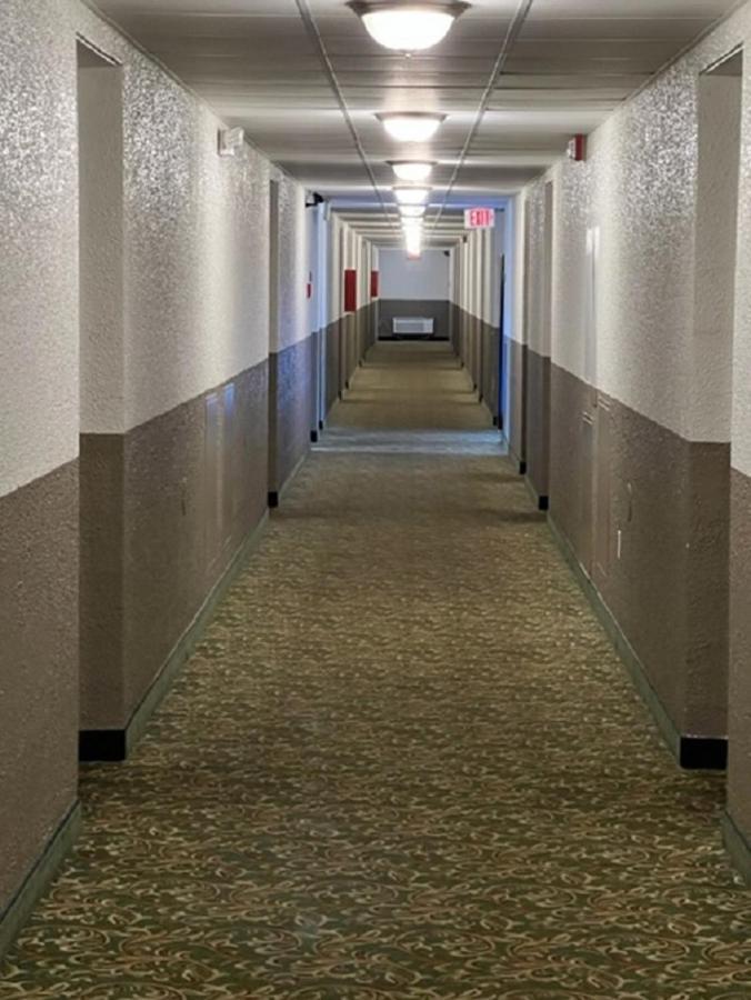 Posh Inn & Suites Wisconsin Rapids Eksteriør billede